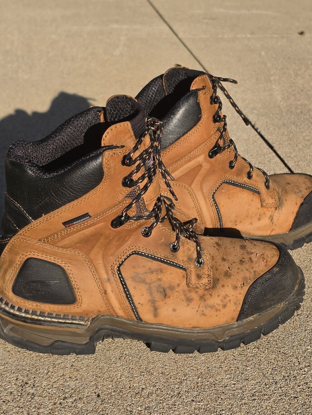 Red Wing 2401 Waterproof Work Boots Men’s 10 D Vibram Oil Slip Resistant
